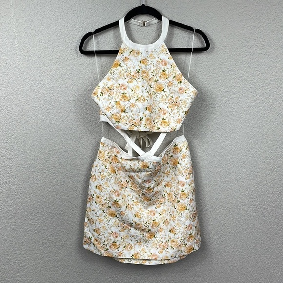 New Significant Other Ari Dress Rosalie Print Yellow Ditsy Floral Waist Cut Out - Picture 5 of 16